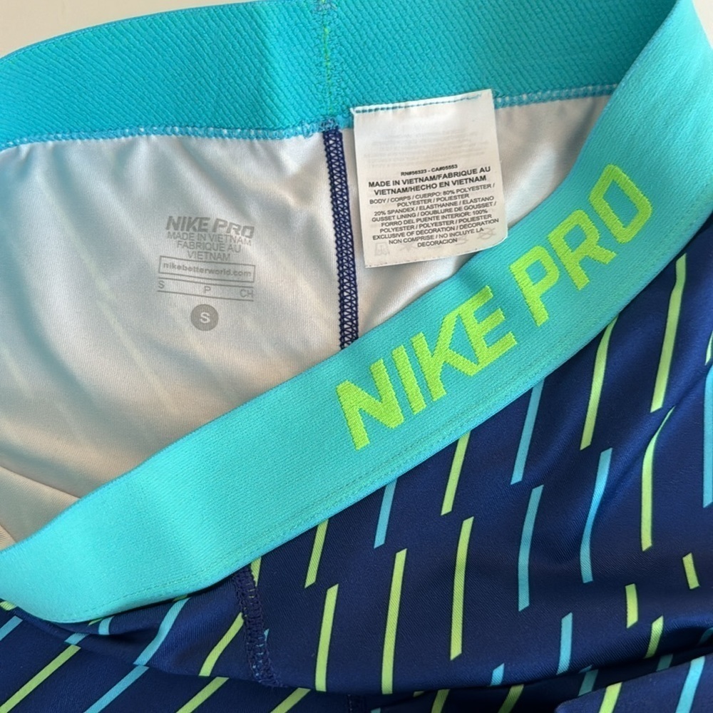 Nike Pro tights, set of 3 pairs included, all women’s S, in EUC - Picture 5 of 16